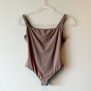 Skims Essential Square Neck Bodysuit